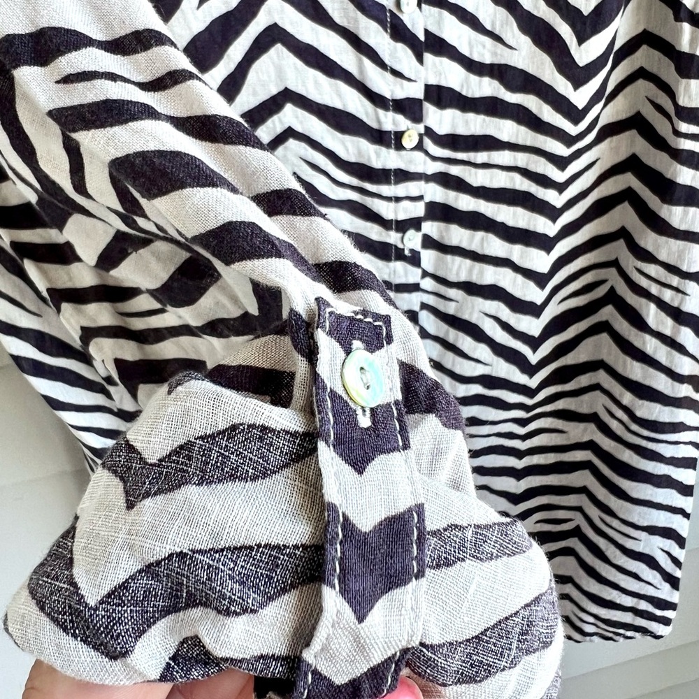 Tahari Zebra Print Linen Button Down 1x Tunic Blo… - image 2